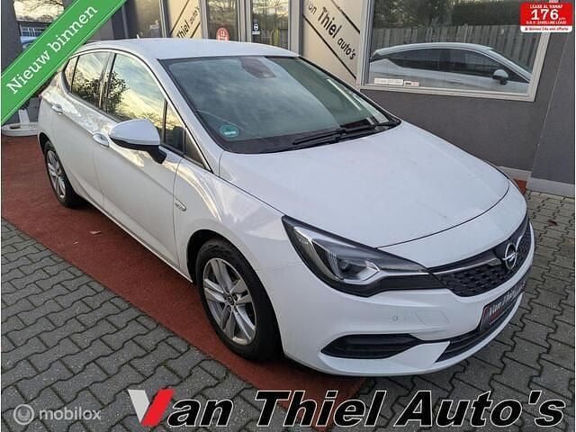 Wit Occasion 2019 Opel Astra Edition Hatchback | € 10.700 (Goede deal) - Afbeelding 1/4