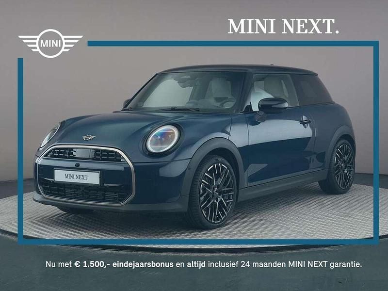 Blauw Nieuw 2025 Mini Cooper Favoured Hatchback | € 36.350 (Eerlijke prijs) - Afbeelding 1/4