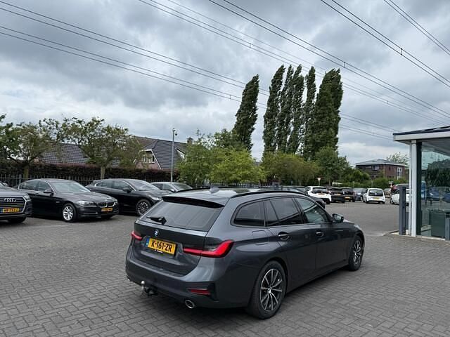 Occasion BMW 320 Executive 163 PK (119 kW) 2021 Grijs Stationwagen
