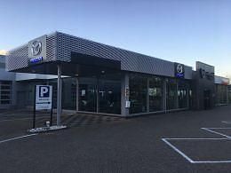 Zwart metallic Gebruikt 2025 Mazda MX30 Exclusive-Line SUV | € 33.295 - Afbeelding 1/1