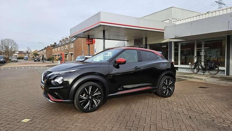 Zwart (metallic) Occasion 2020 Nissan Juke SUV | € 17.950 (Duur) - Afbeelding 1/4