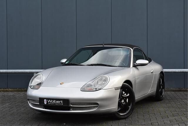 Grijs Gebruikt 1999 Porsche 911 Carrera 4 Cabriolet | € 17.950 (Eerlijke prijs) - Afbeelding 1/4