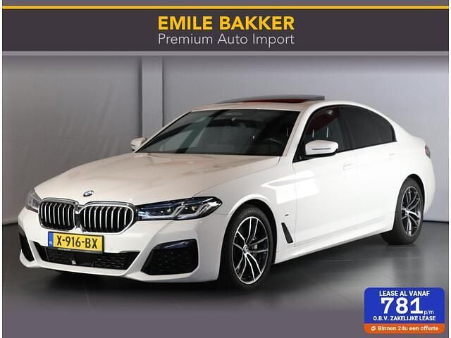 Wit Gebruikt 2023 BMW 530 M Sport Sedan | € 54.950 (Duur) - Afbeelding 1/4