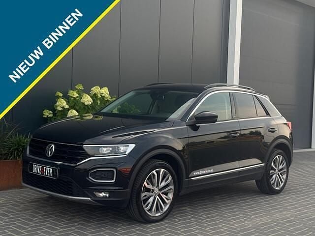 Zwart Gebruikt 2020 VW T-Roc Sport SUV | € 20.995 (Super prijs) - Afbeelding 1/4