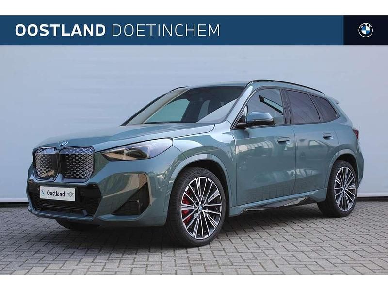 Groen Nieuw 2025 BMW iX1 Comfort Edition SUV | € 63.377 (Eerlijke prijs) - Afbeelding 1/4