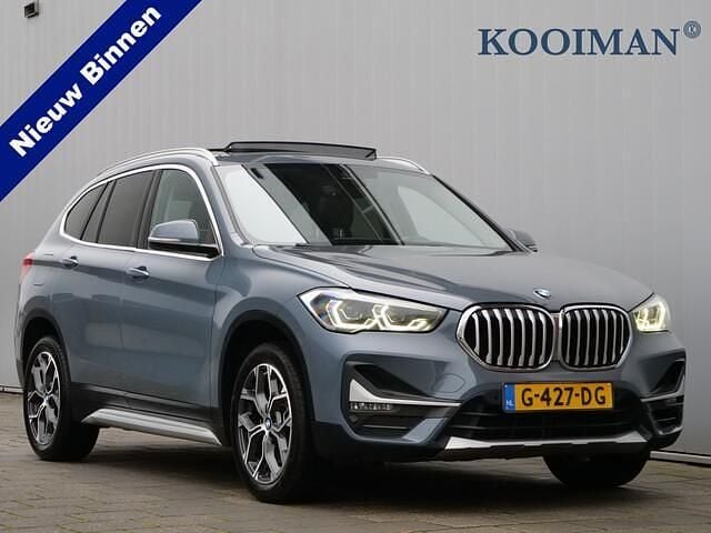 Grijs Gebruikt 2019 BMW X1 Comfort Edition SUV | € 26.450 (Goede deal) - Afbeelding 1/4