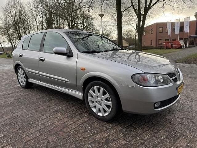 Occasion Nissan Almera Acenta 98 PK (72 kW) 2005 Grijs Hatchback