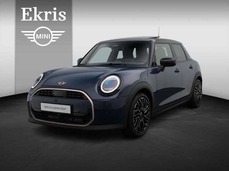 Blauw Gebruikt 2024 Mini Cooper Hatchback | € 39.950 - Afbeelding 1/4