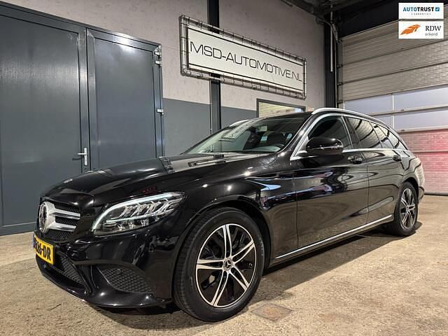 Zwart Occasion 2020 Mercedes C180 Avantgarde Stationwagen | € 22.449 (Eerlijke prijs) - Afbeelding 1/4