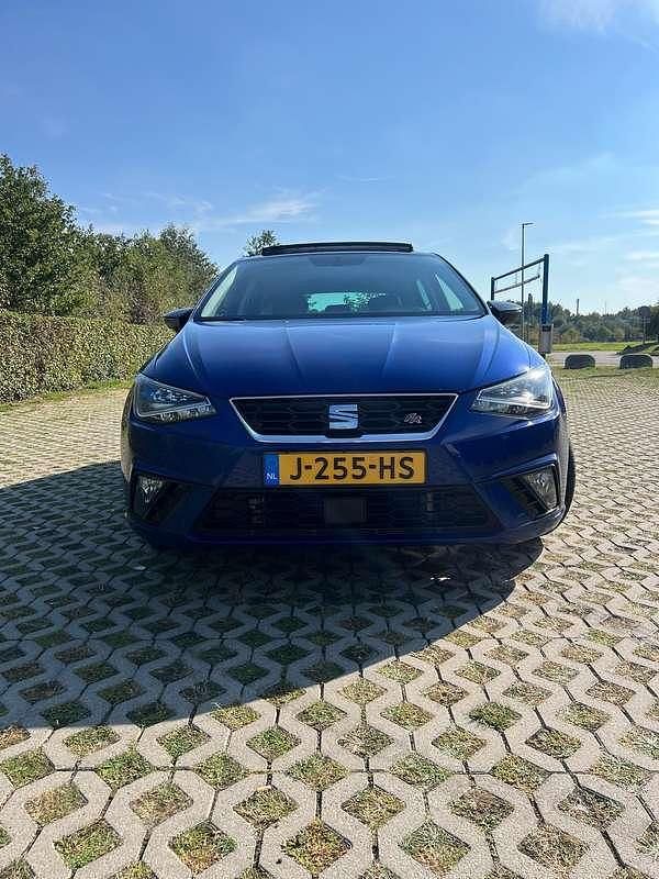Blauw Gebruikt 2018 Seat Ibiza FR Hatchback | € 9.495 (Eerlijke prijs) - Afbeelding 1/4