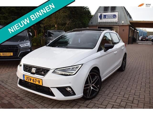 Wit (metallic) Occasion 2020 Seat Ibiza FR Hatchback | € 15.945 (Eerlijke prijs) - Afbeelding 1/4