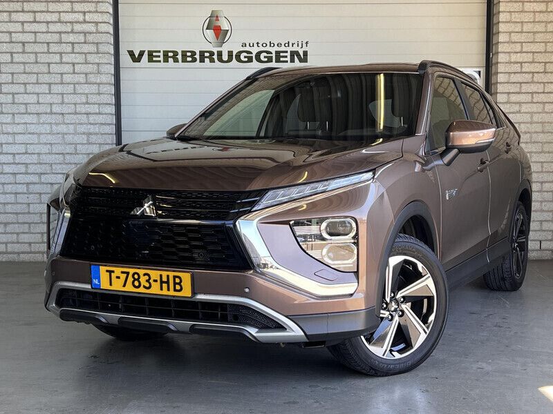 Bruin Gebruikt 2022 Mitsubishi Eclipse Cross Intense+ SUV | € 26.950 (Eerlijke prijs) - Afbeelding 1/4