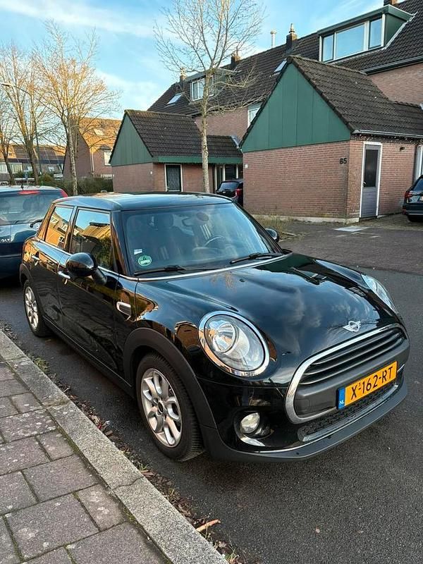 Occasion 2015 Mini ONE Hatchback | € 6.000 (Eerlijke prijs) - Afbeelding 1/4