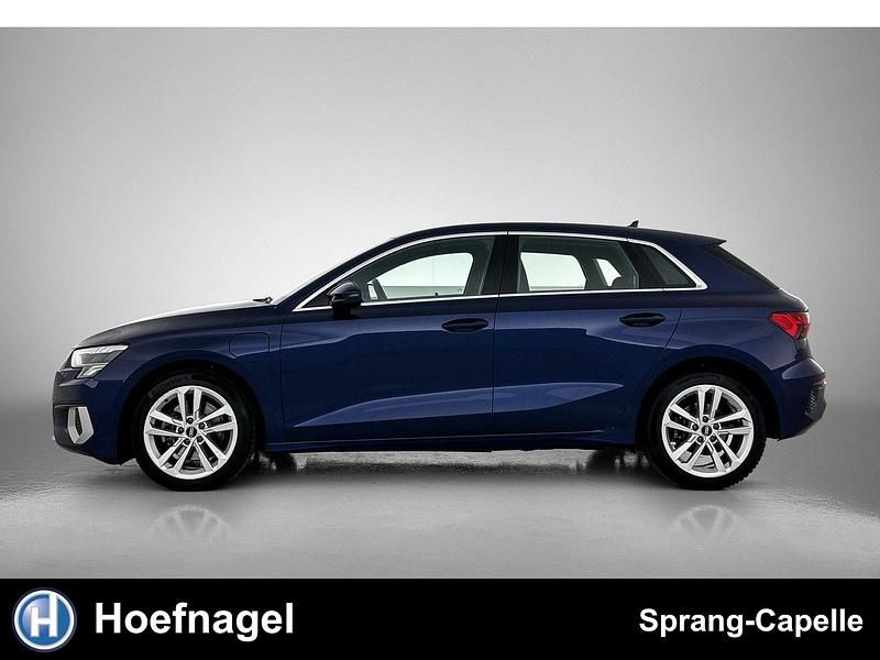 Occasion Audi A3 Business 150 PK (110 kW) 2022 Blauw Hatchback