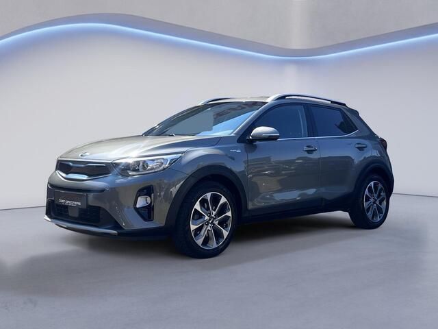 Grijs, metallic lak Gebruikt 2018 Kia Stonic Platinum Edition SUV | € 16.950 (Eerlijke prijs) - Afbeelding 1/4