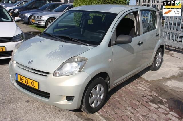 Beige Gebruikt 2008 Daihatsu Sirion Hatchback | € 1.425 (Eerlijke prijs) - Afbeelding 1/4