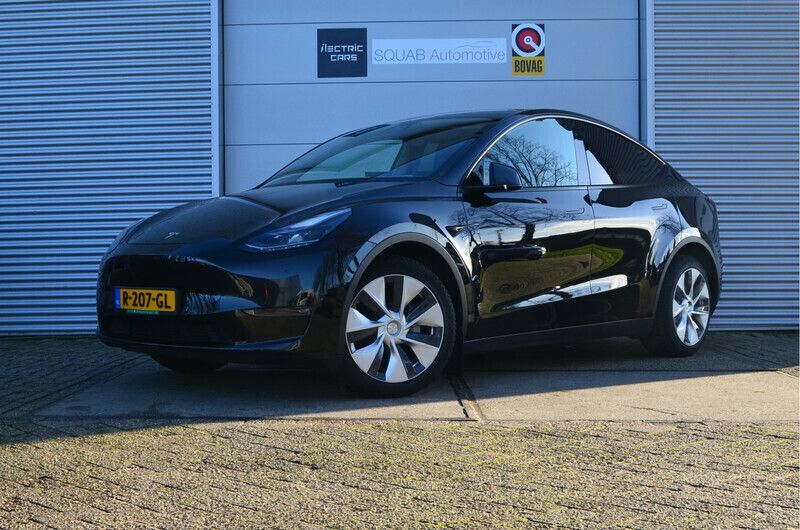 Zwart Gebruikt 2021 Tesla Model Y Long Range SUV | € 36.499 (Eerlijke prijs) - Afbeelding 1/4