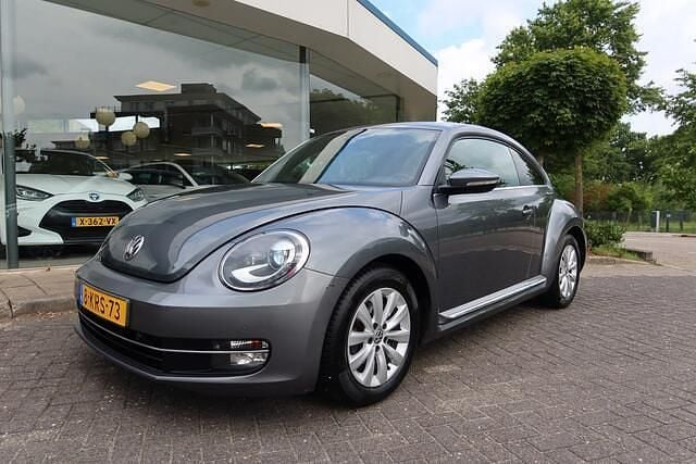 Grijs Gebruikt 2013 VW Beetle Design Hatchback | € 8.900 (Eerlijke prijs) - Afbeelding 1/4