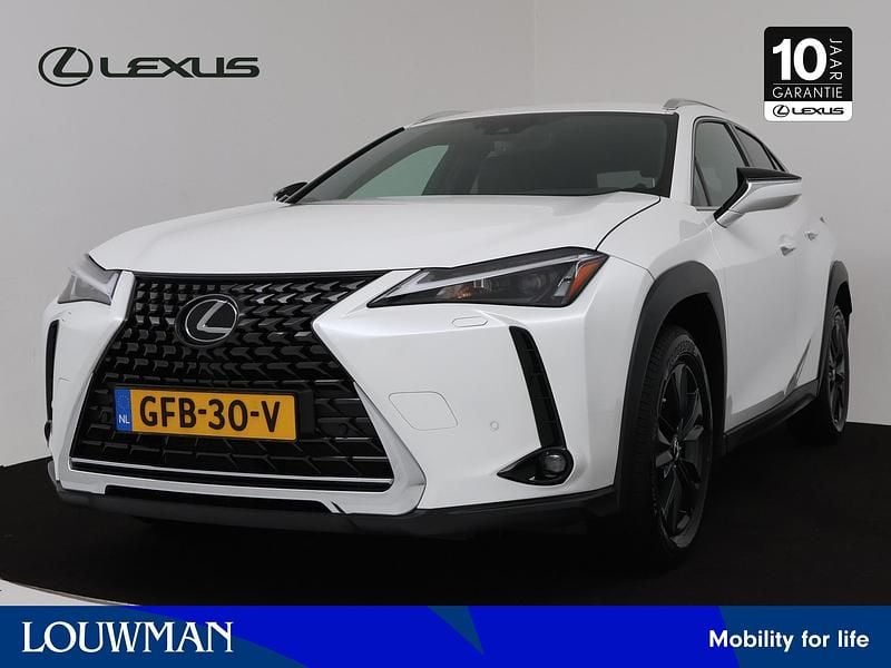Wit Occasion 2024 Lexus UX SUV | € 37.445 (Eerlijke prijs) - Afbeelding 1/3