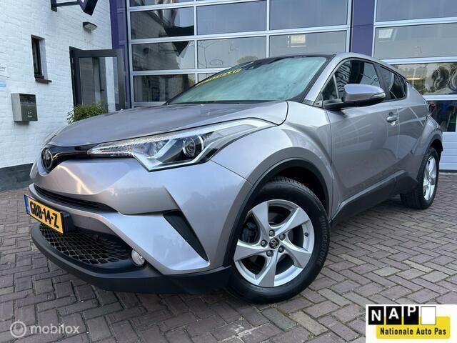 Grijs Gebruikt 2017 Toyota C-HR Executive SUV | € 18.999 (Iets duurder) - Afbeelding 1/4
