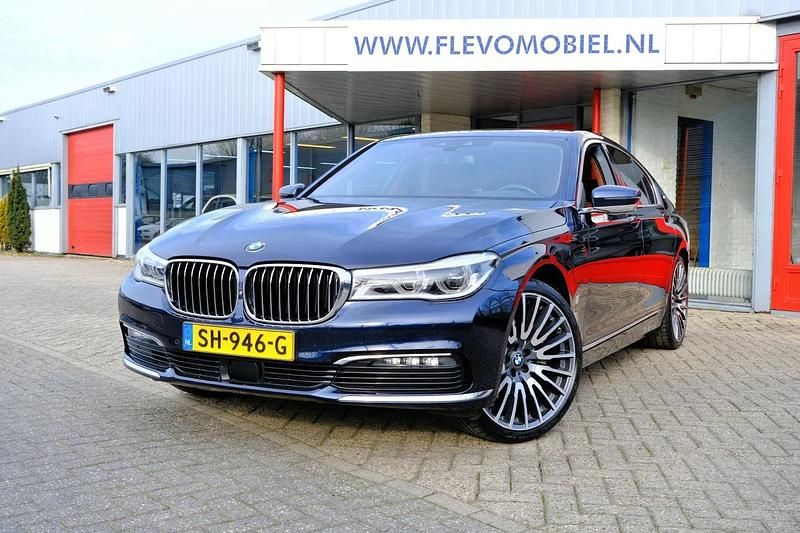 Blauw Occasion 2018 BMW 740 Executive Sedan | € 29.950 (Goede deal) - Afbeelding 1/4
