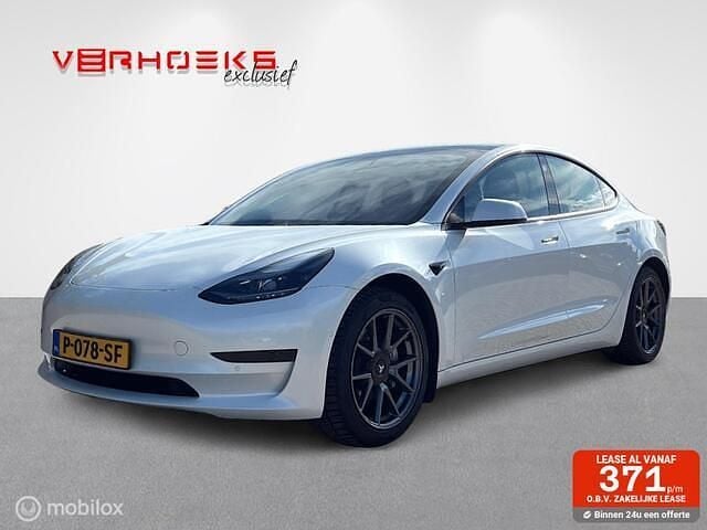 Wit Gebruikt 2021 Tesla Model 3 Standard Range Sedan | € 27.750 (Duur) - Afbeelding 1/4