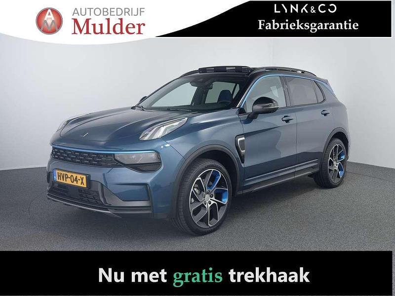 Blauw, metallic lak Gebruikt 2023 Lynk & Co 01 SUV | € 29.945 (Eerlijke prijs) - Afbeelding 1/4
