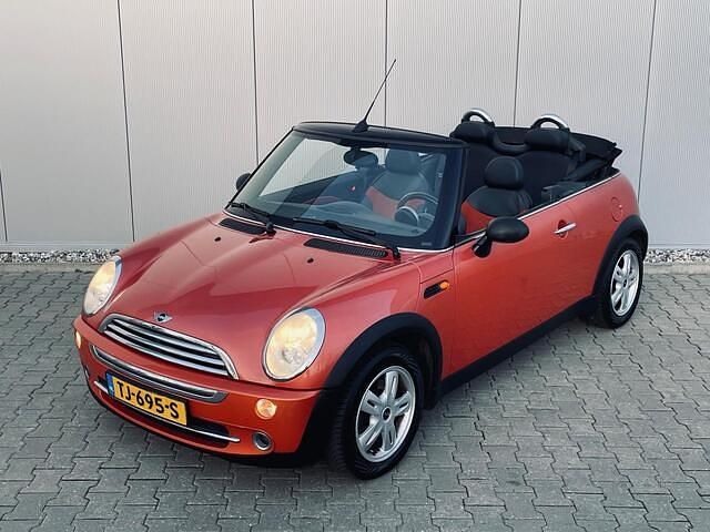 Occasion Mini One Cabriolet Pepper 90 PK (66 kW) 2007 Oranje Cabriolet