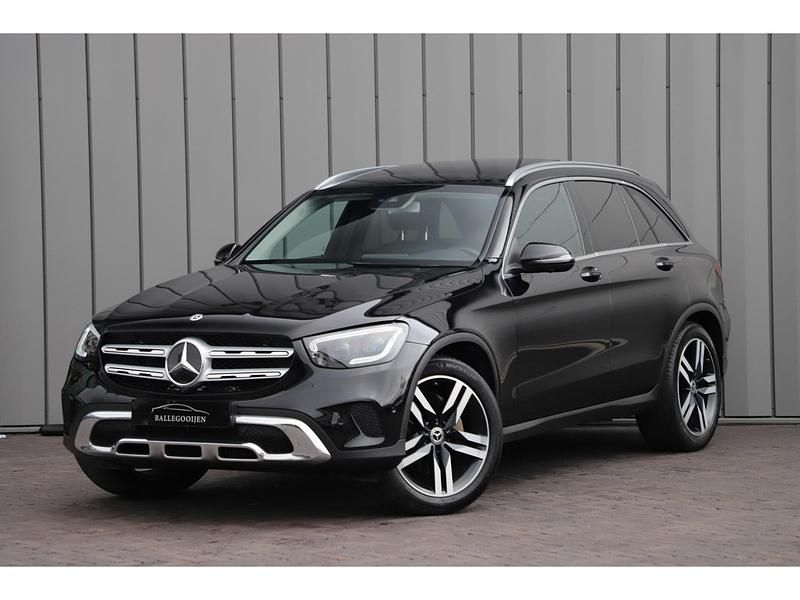 Zwart Gebruikt 2020 Mercedes GLC200 Premium SUV | € 37.950 (Goede deal) - Afbeelding 1/4