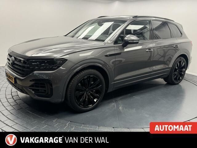 Grijs Occasion 2019 VW Touareg R-line SUV | € 49.950 (Duur) - Afbeelding 1/4