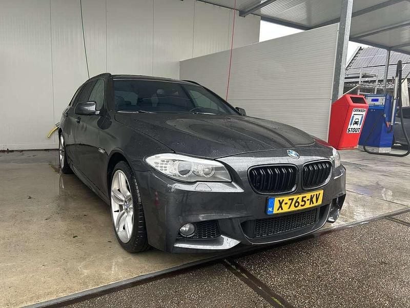 Grijs Gebruikt 2011 BMW 530 M Sport Stationwagen | € 10.500 (Super prijs) - Afbeelding 1/4