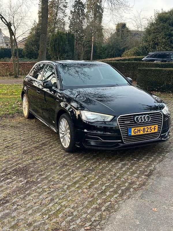 Occasion 2015 Audi e-tron SUV | € 8.500 (Eerlijke prijs) - Afbeelding 1/4