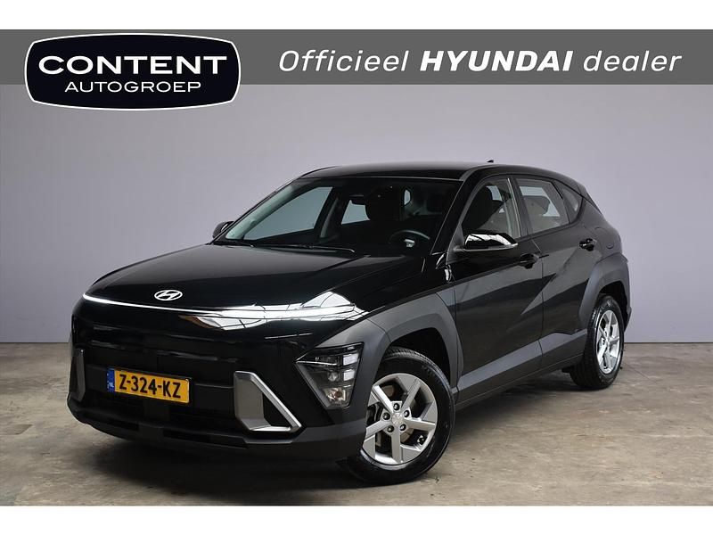 Zwart Gebruikt 2024 Hyundai Kona Comfort SUV | € 27.940 (Eerlijke prijs) - Afbeelding 1/4