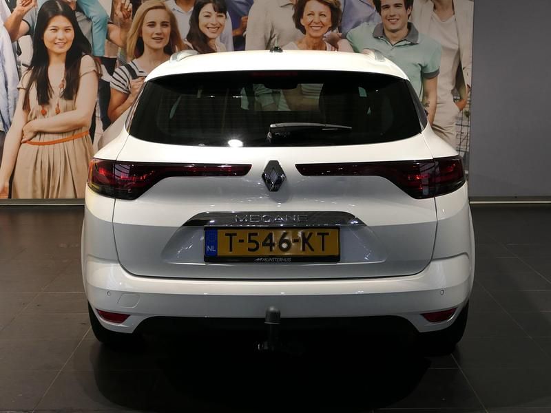 Occasion Renault Mégane GrandTour Techno 142 PK (104 kW) 2023 Licht wit Stationwagen