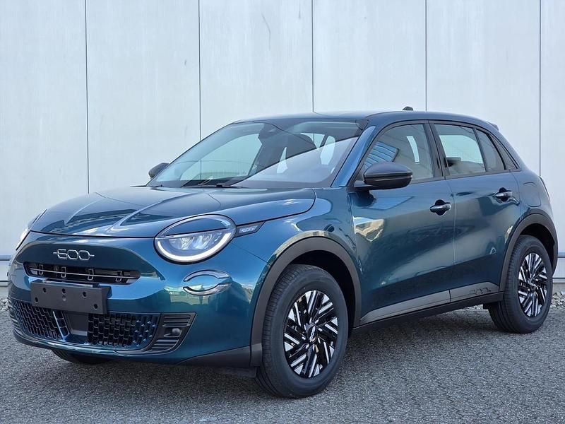 Groen Nieuw 2025 Fiat 600 Urban SUV | € 30.685 (Eerlijke prijs) - Afbeelding 1/3