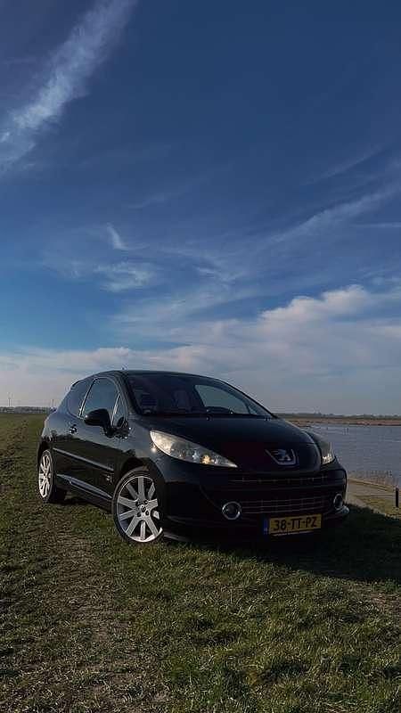 Zwart Gebruikt 2007 Peugeot 207 Hatchback | € 2.500 (Iets duurder) - Afbeelding 1/4