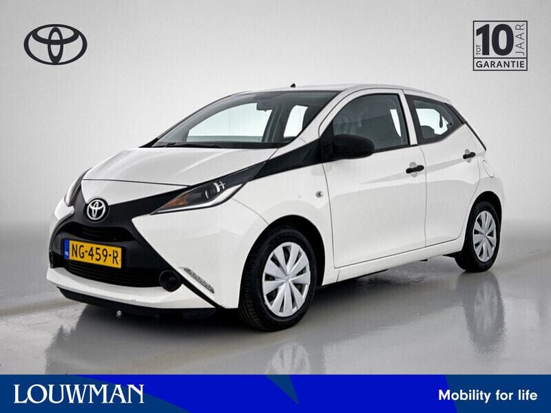 Wit Gebruikt 2017 Toyota Aygo Hatchback | € 6.950 (Eerlijke prijs) - Afbeelding 1/3