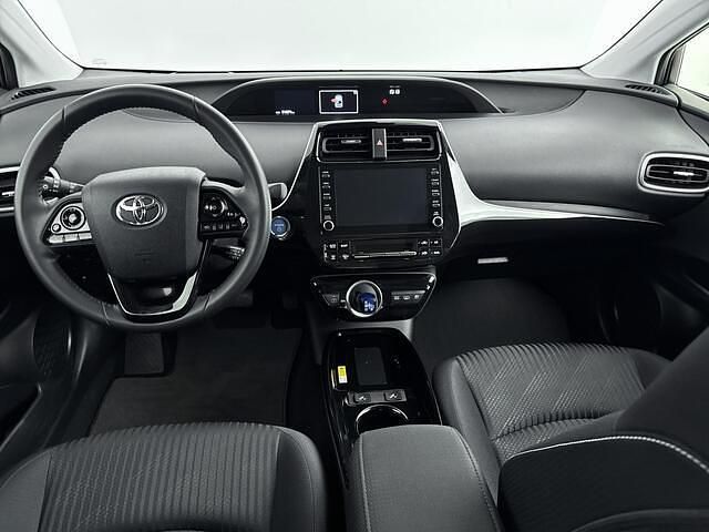 Occasion Toyota Prius Limited 136 PK (100 kW) 2022 Rood Hatchback