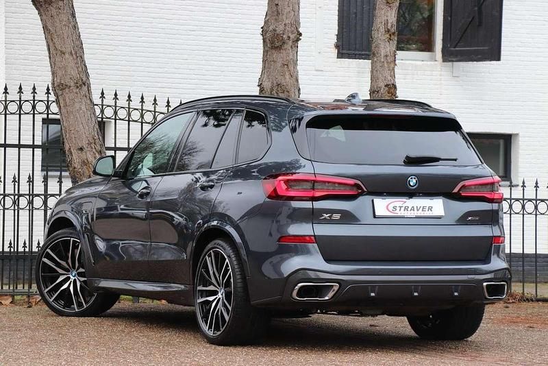 Occasion BMW X5 Executive 394 PK (289 kW) 2021 Grijs SUV