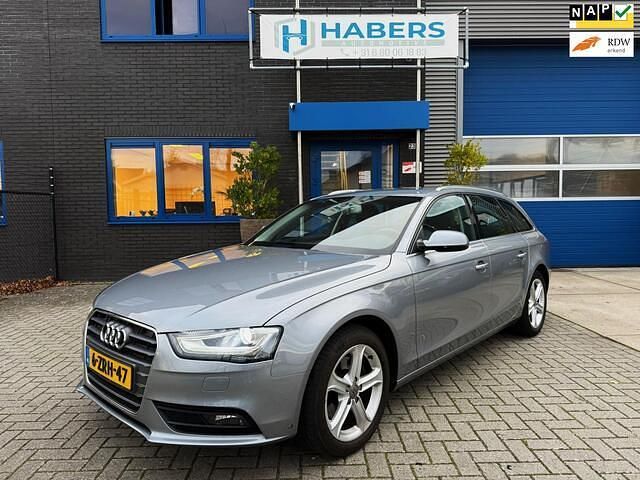 Grijs Occasion 2016 Audi A4 Stationwagen | € 14.945 (Eerlijke prijs) - Afbeelding 1/4
