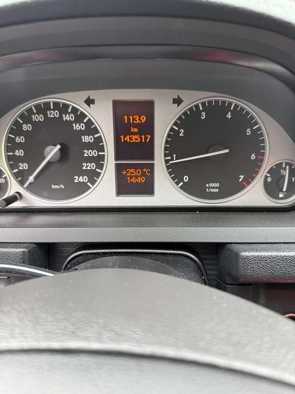 Grijs Gebruikt 2011 Mercedes B160 MPV | € 7.700 (Iets duurder) - Afbeelding 1/4