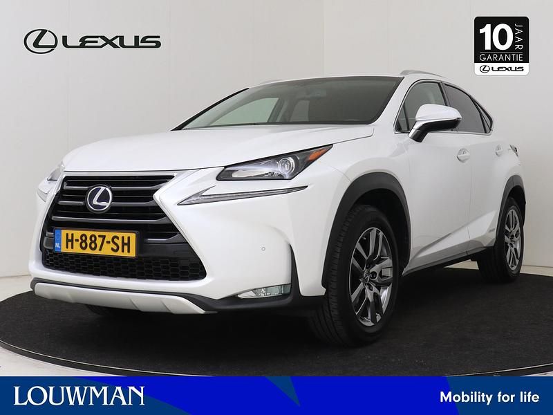Wit Occasion 2020 Lexus NX300h Luxury Line SUV | € 30.950 (Super prijs) - Afbeelding 1/4
