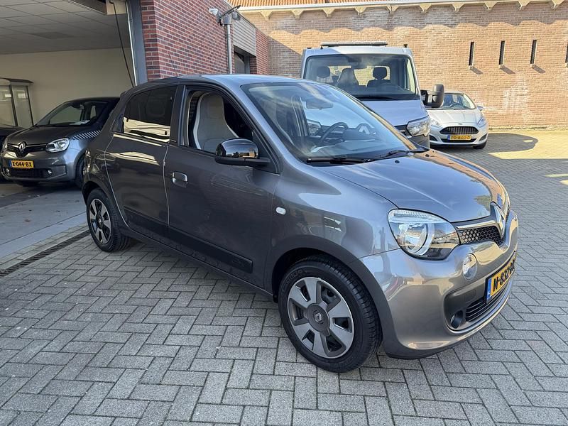 Occasion Renault Twingo LIMITED 2021 Grijs Hatchback