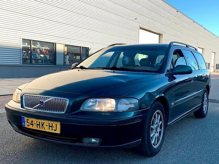 Occasion 2001 Volvo V70 Stationwagen | € 1.099 (Goede deal) - Afbeelding 1/4