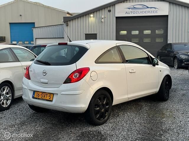 Occasion Opel Corsa Business Edition 83 PK (61 kW) 2011 Wit Hatchback