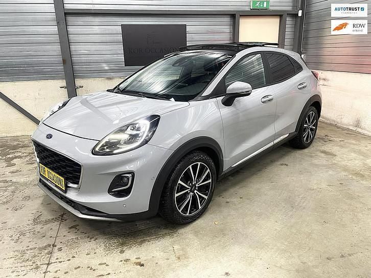 Grijs Occasion 2020 Ford Puma Titanium SUV | € 14.950 (Iets duurder) - Afbeelding 1/4