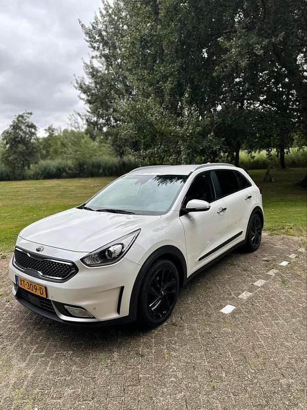 Gebruikt 2016 Kia Niro SUV | € 13.200 (Eerlijke prijs) - Afbeelding 1/4