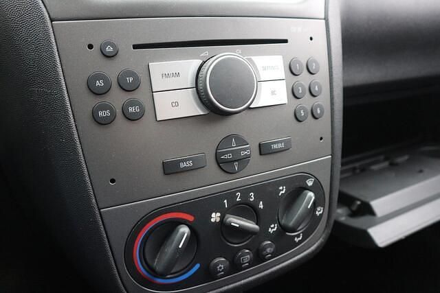 Occasion Opel Corsa 80 PK (58 kW) 2005 Grijs Hatchback