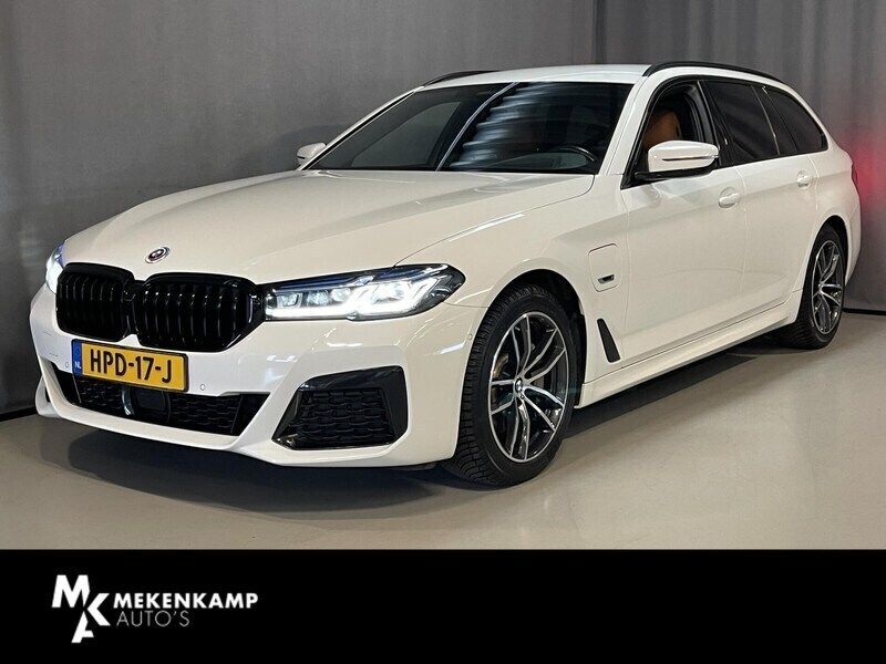 Wit Gebruikt 2022 BMW 530 Executive Stationwagen | € 42.950 (Eerlijke prijs) - Afbeelding 1/4