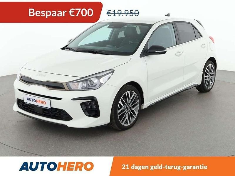 Wit Gebruikt 2022 Kia Rio GT-Line Hatchback | € 19.449 (Eerlijke prijs) - Afbeelding 1/3